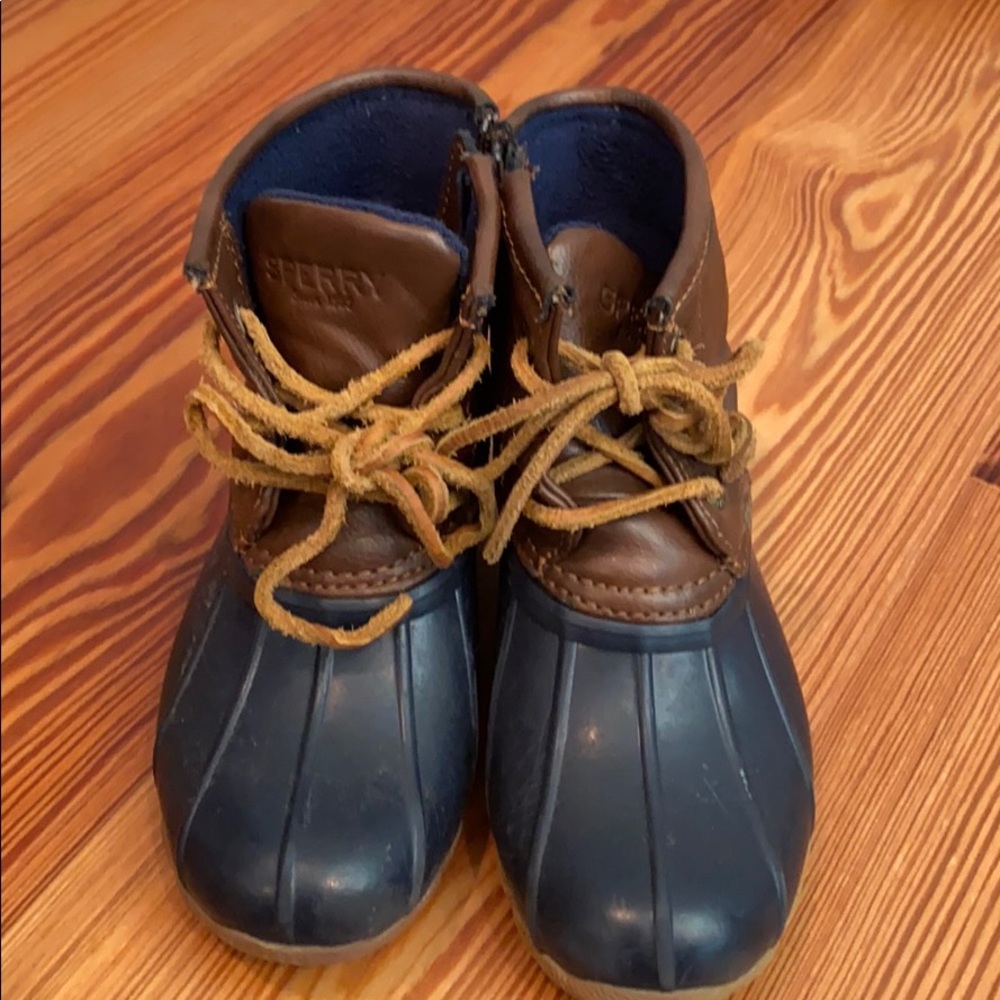 Sperry Saltwater Boot boys size 10